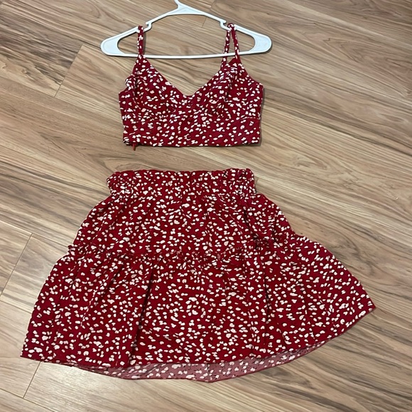 Two piece skirt set - Picture 1 of 3